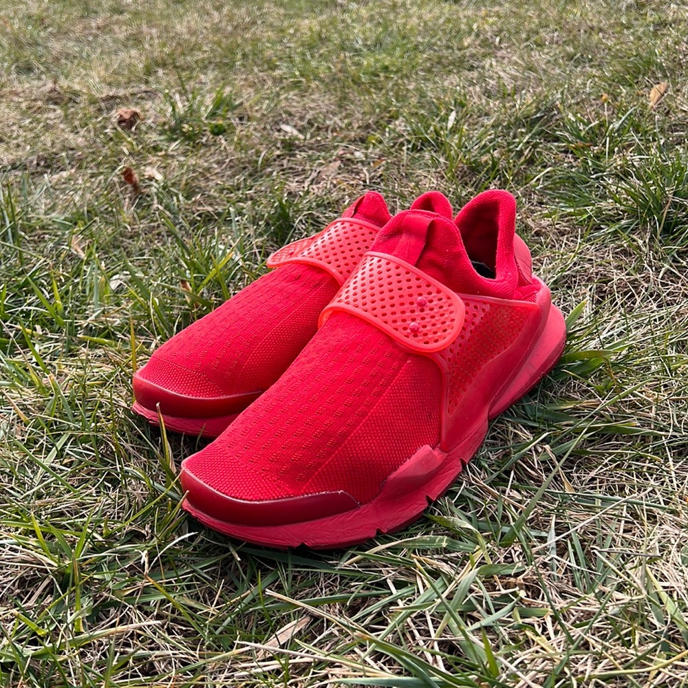 NIKE SOCK DARTS